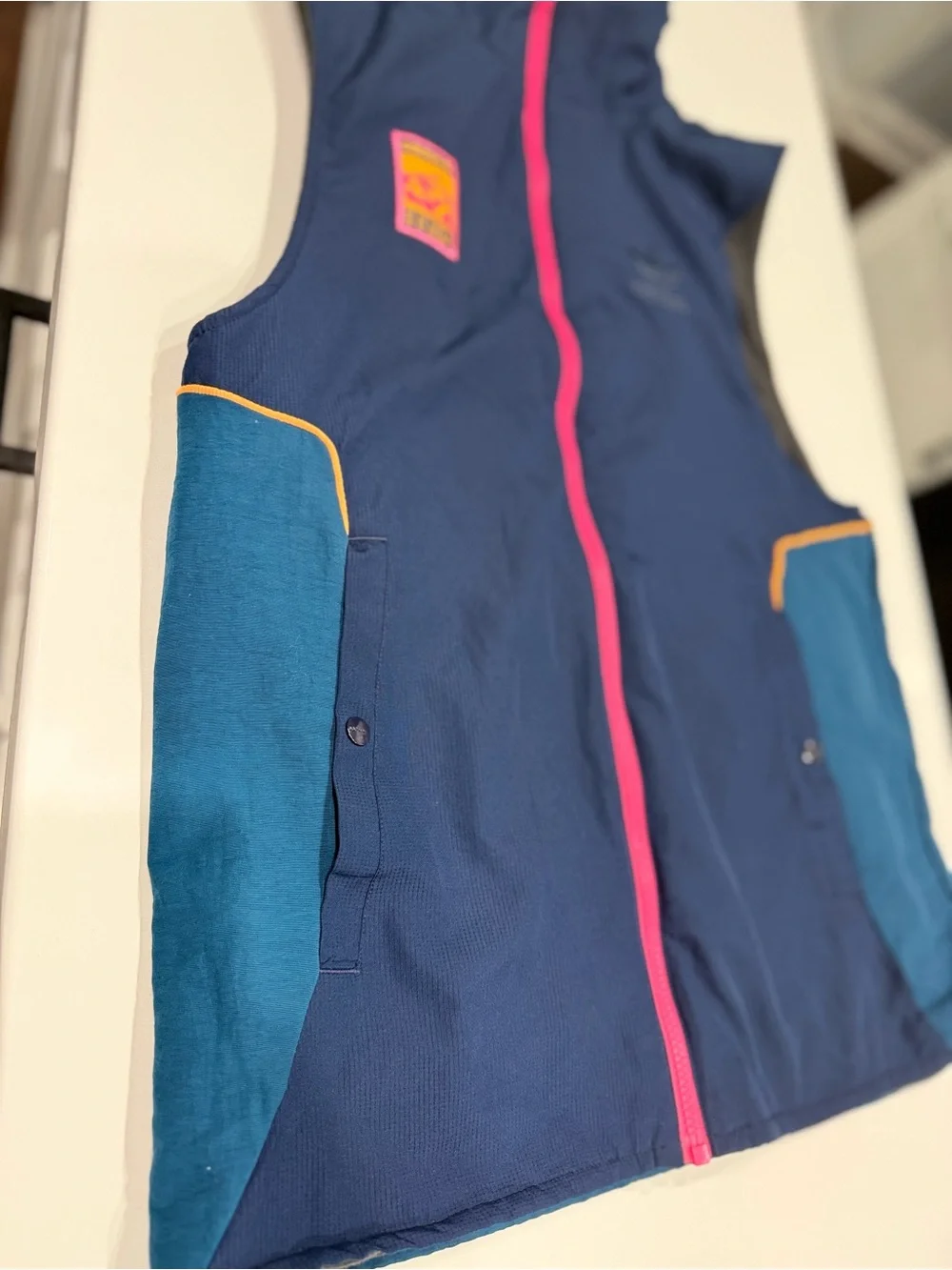 Men’s Adidas Originals Adiplore Reversible Vest in navy teal pink Size Small